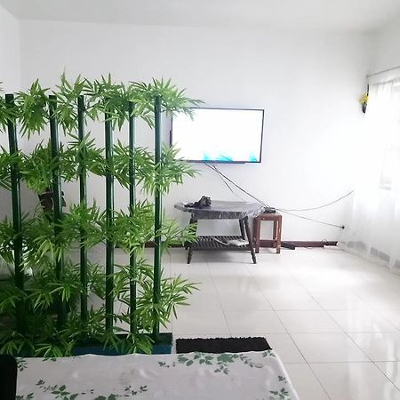 Taina'S Home Sukhumvit Bangkok Exterior photo